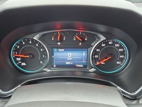 Used 2024 Chevrolet Equinox LS w/ LS Convenience Package image 12