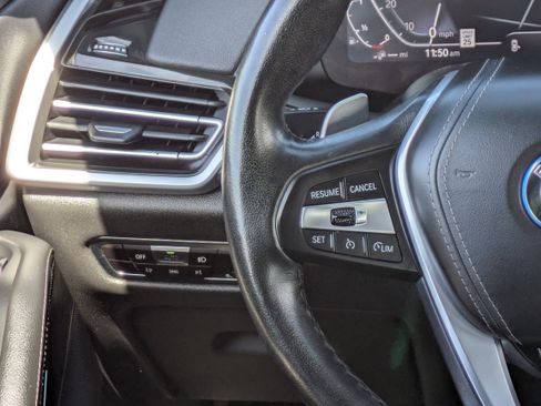Used 2022 BMW X5 xDrive45e w/ Climate Comfort Package image 23