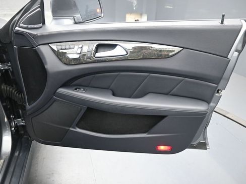 Used 2017 Mercedes-Benz CLS 550 4MATIC image 28