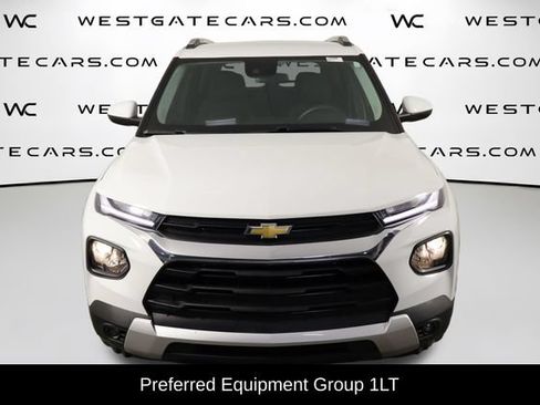 Used 2022 Chevrolet TrailBlazer LT FWD image 2