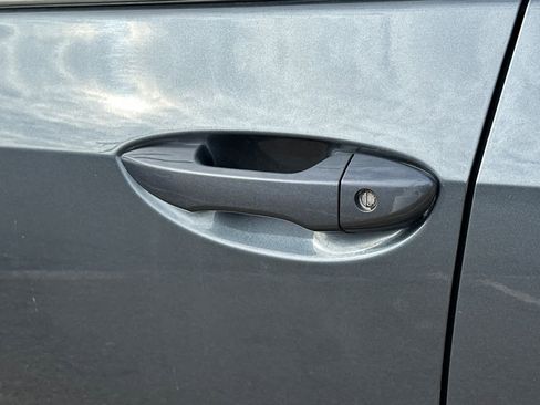 Certified 2018 Toyota Corolla L image 19