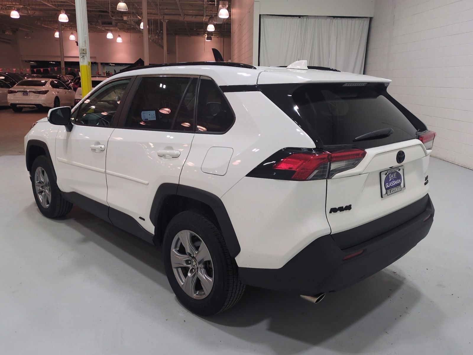 Used 2024 Toyota RAV4 XLE AWD/4WD image 6