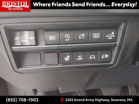 Used 2022 Toyota Tundra Limited AWD/4WD image 34