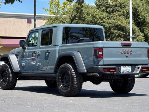 Used 2025 Jeep Gladiator Mojave w/ Safety Group AWD/4WD image 5