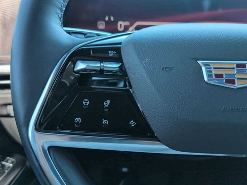 Used 2025 Cadillac Escalade Premium Luxury w/ Touring Package image 38