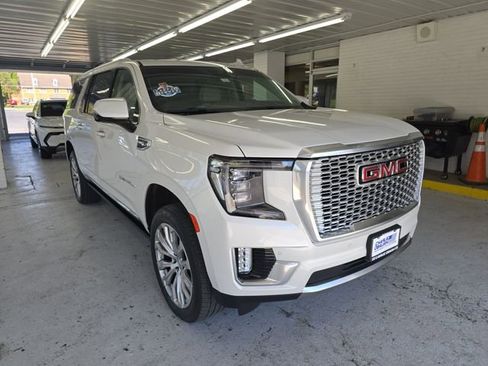 Certified 2024 GMC Yukon XL Denali w/ Denali Reserve Package AWD/4WD image 7