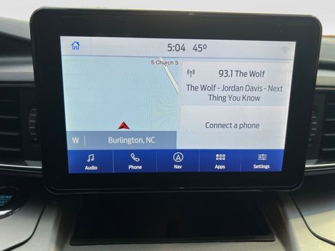 Used 2022 Ford Explorer XLT w/ Equipment Group 202A image 21