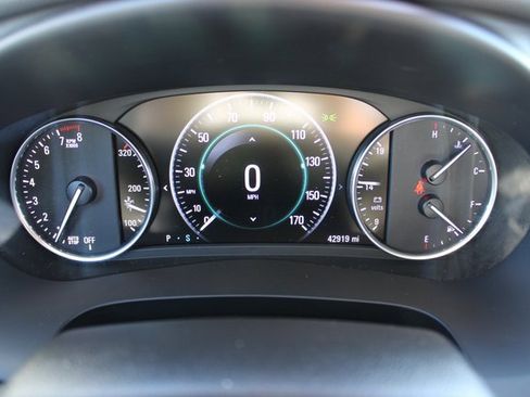 Used 2018 Buick LaCrosse Essence image 18