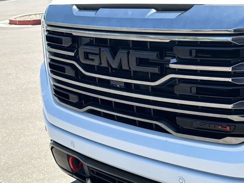 Used 2024 GMC Sierra 1500 AT4 w/ Technology Package AWD/4WD image 30