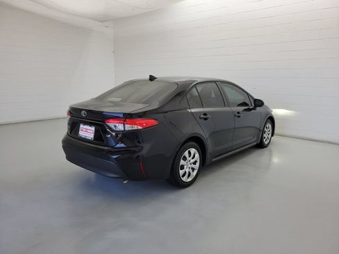 Used 2026 Toyota Corolla LE FWD image 5