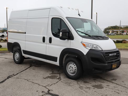 New 2026 RAM ProMaster 1500 w/ Storage Group image 3