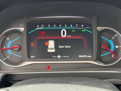 Used 2020 Honda Pilot Touring image 34