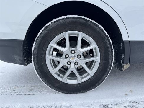 Used 2023 Chevrolet Equinox LS image 27