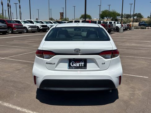 Used 2023 Toyota Corolla LE FWD image 4
