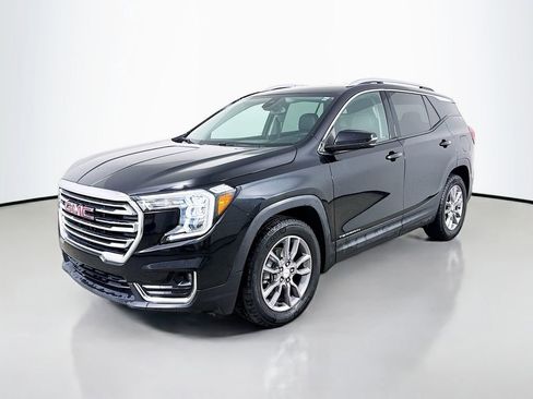 Used 2024 GMC Terrain SLT image 3