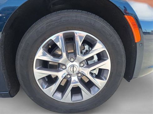 Used 2023 Chrysler Pacifica Pinnacle image 22