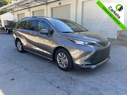 Used 2022 Toyota Sienna XLE