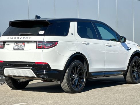 Certified 2025 Land Rover Discovery Sport Dynamic SE image 5
