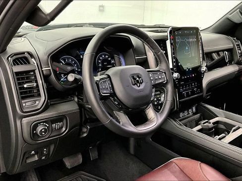 Used 2025 RAM 1500 Limited AWD/4WD image 17