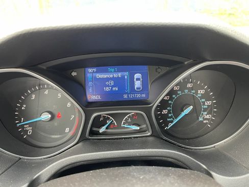 Used 2014 Ford Focus SE FWD image 18
