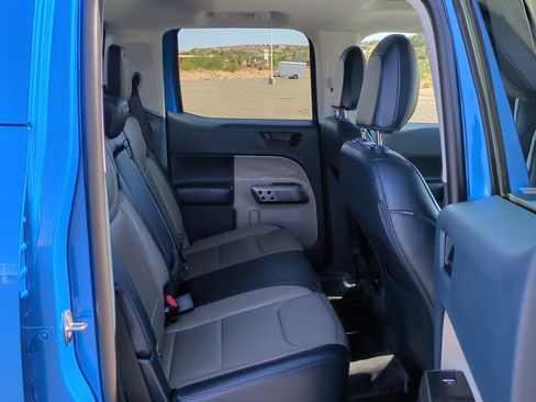 Used 2025 Ford Maverick Lariat w/ 4K Tow Package AWD/4WD image 32