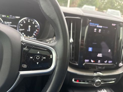 Used 2021 Volvo XC60 T5 Inscription w/ Advanced Package FWD image 23