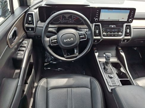 Used 2022 Kia Sorento S AWD/4WD image 11