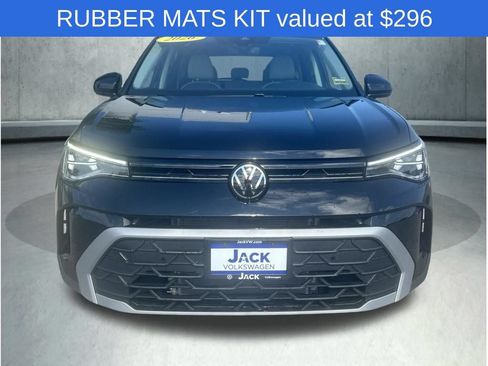Used 2026 Volkswagen Taos SE w/ Panoramic Sunroof Package AWD/4WD image 7