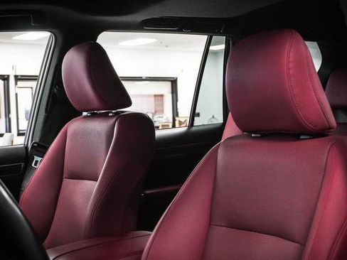Certified 2023 Lexus GX 460 Premium w/ Premium Package AWD/4WD image 9