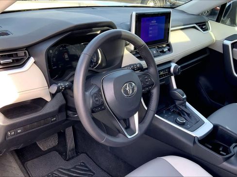 Used 2024 Toyota RAV4 XLE Premium image 18
