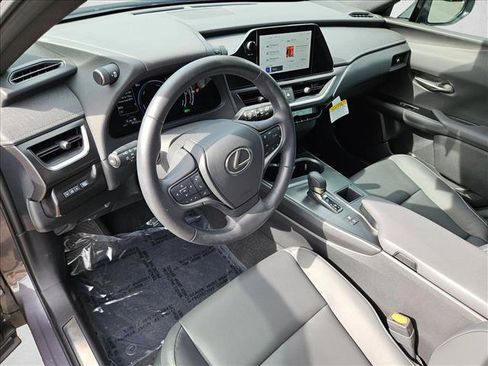 Used 2025 Lexus UX 300h FWD w/ Accessory Package (Z2) image 10