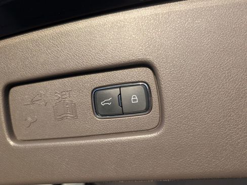 Used 2020 Lincoln Aviator Reserve w/ Equipment Group 202A image 15