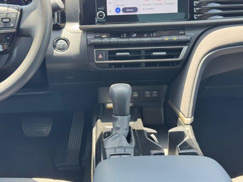 Used 2025 Toyota Camry LE FWD image 15