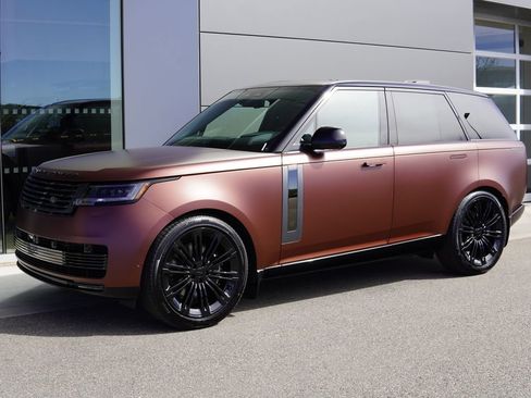 New 2026 Land Rover Range Rover SV image 3