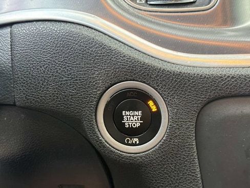 Used 2019 Dodge Charger R/T image 24