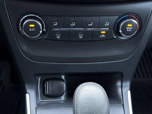 Used 2019 Nissan Sentra S FWD image 17