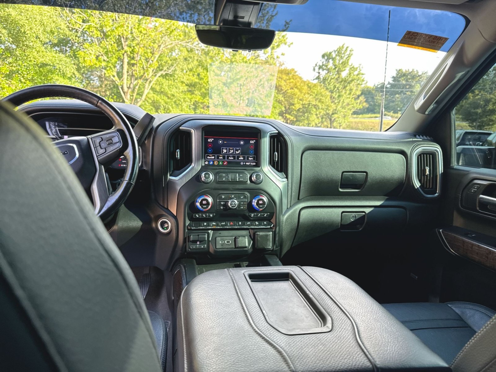 Used 2021 GMC Sierra 2500 Denali w/ Denali Ultimate Package AWD/4WD image 18