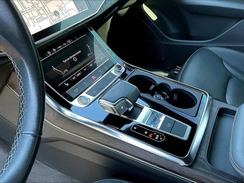 Used 2021 Audi Q8 Premium w/ Black Optic Package image 18