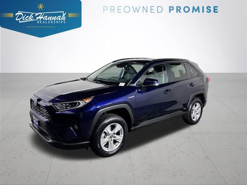 Used 2020 Toyota RAV4 XLE AWD/4WD image 1