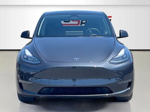 Used 2024 Tesla Model Y Long Range RWD image 2