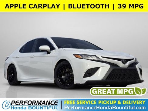 Used 2020 Toyota Camry SE image 1