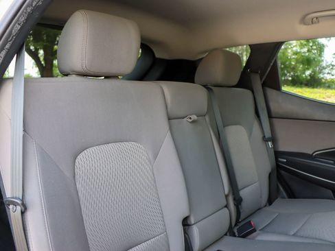 Used 2017 Hyundai Santa Fe Sport FWD image 18