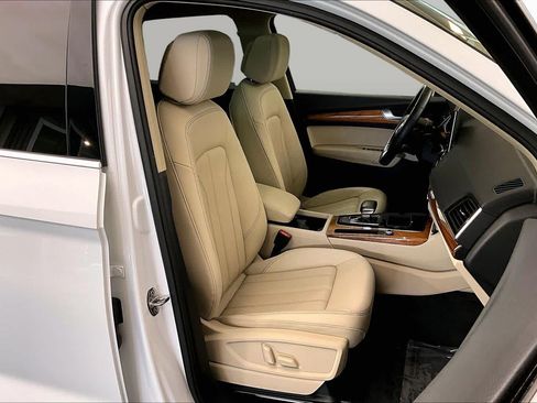 Certified 2023 Audi Q5 2.0T Premium w/ Convenience Package AWD/4WD image 10