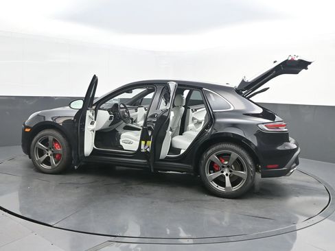 New 2025 Porsche Macan S image 41