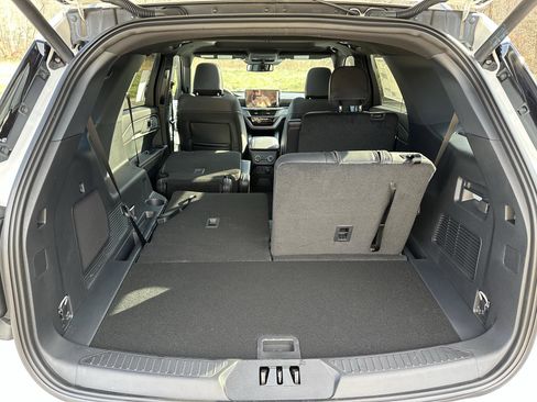 New 2026 Ford Explorer ST-Line w/ ST-Line Street Pack image 41