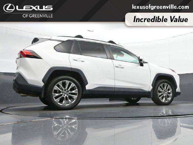 Used 2019 Toyota RAV4 XLE Premium w/ Cold Weather Package AWD/4WD image 41