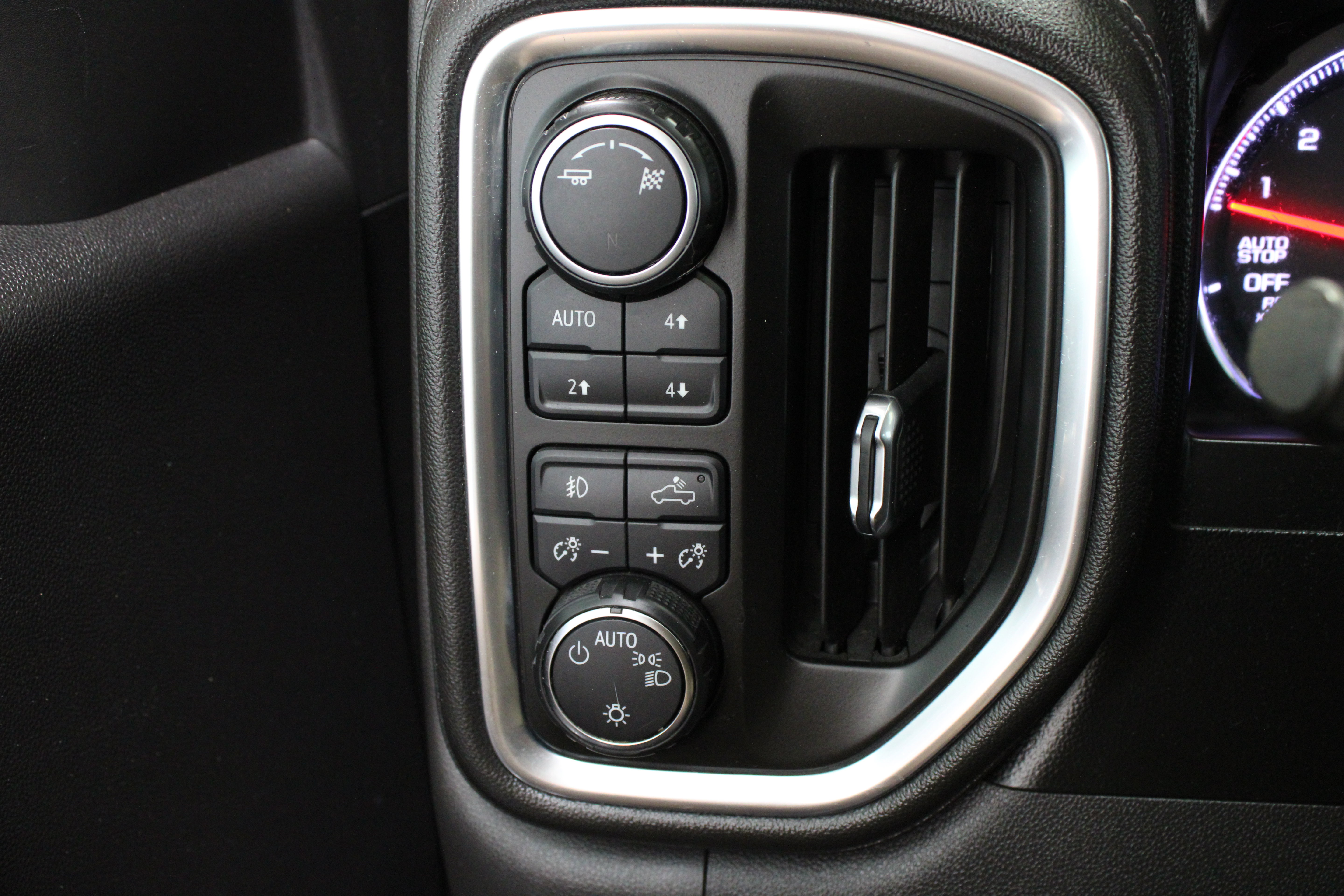 Used 2019 Chevrolet Silverado 1500 RST w/ All-Star Edition AWD/4WD image 27