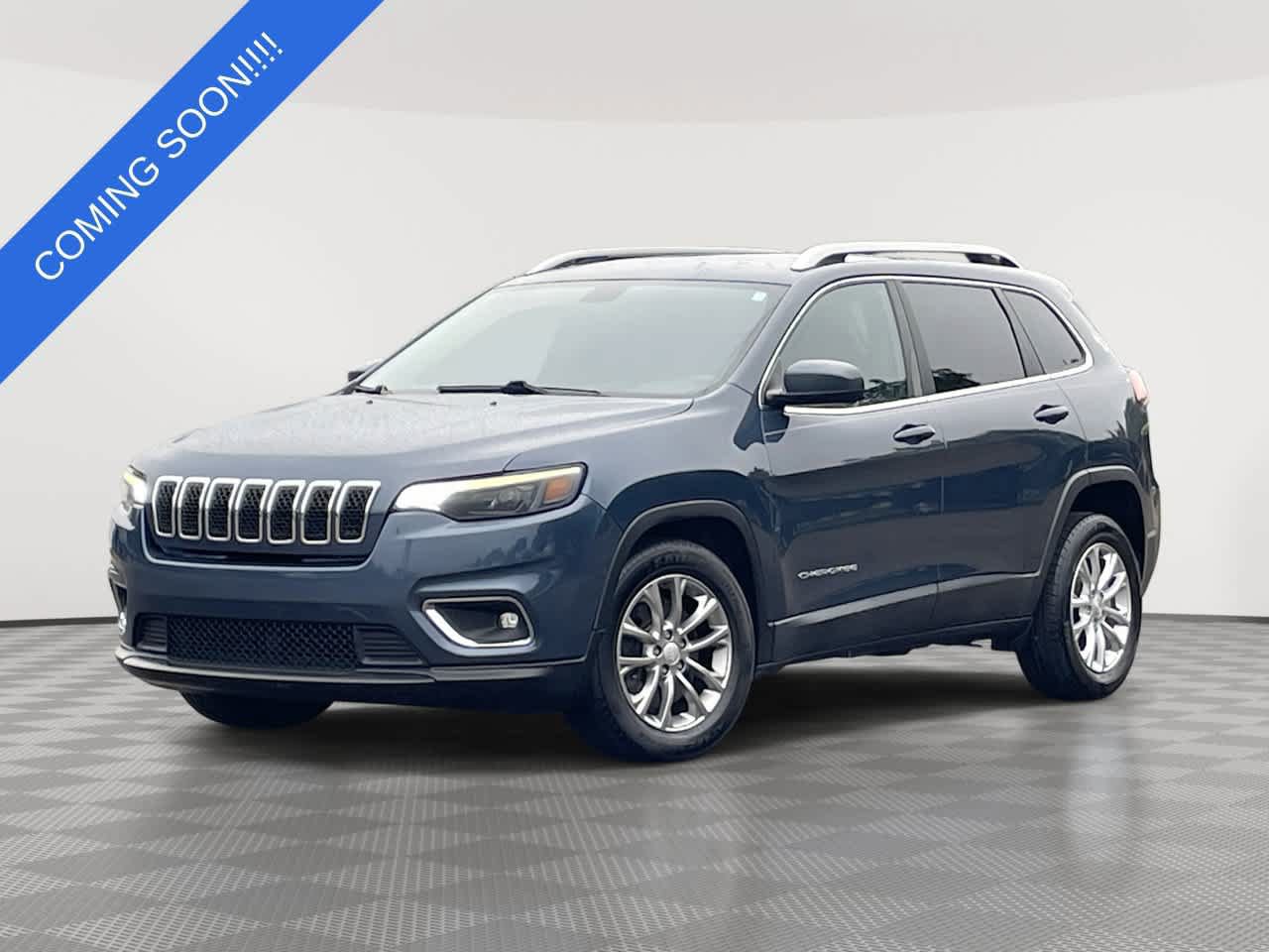 Used 2019 Jeep Cherokee Latitude w/ Popular Appearance Group FWD image 1