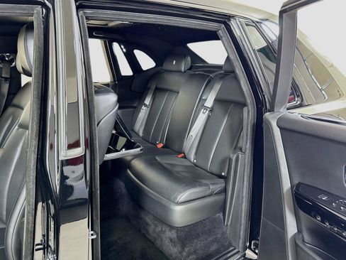 Used 2019 Rolls-Royce Phantom Sedan RWD image 28