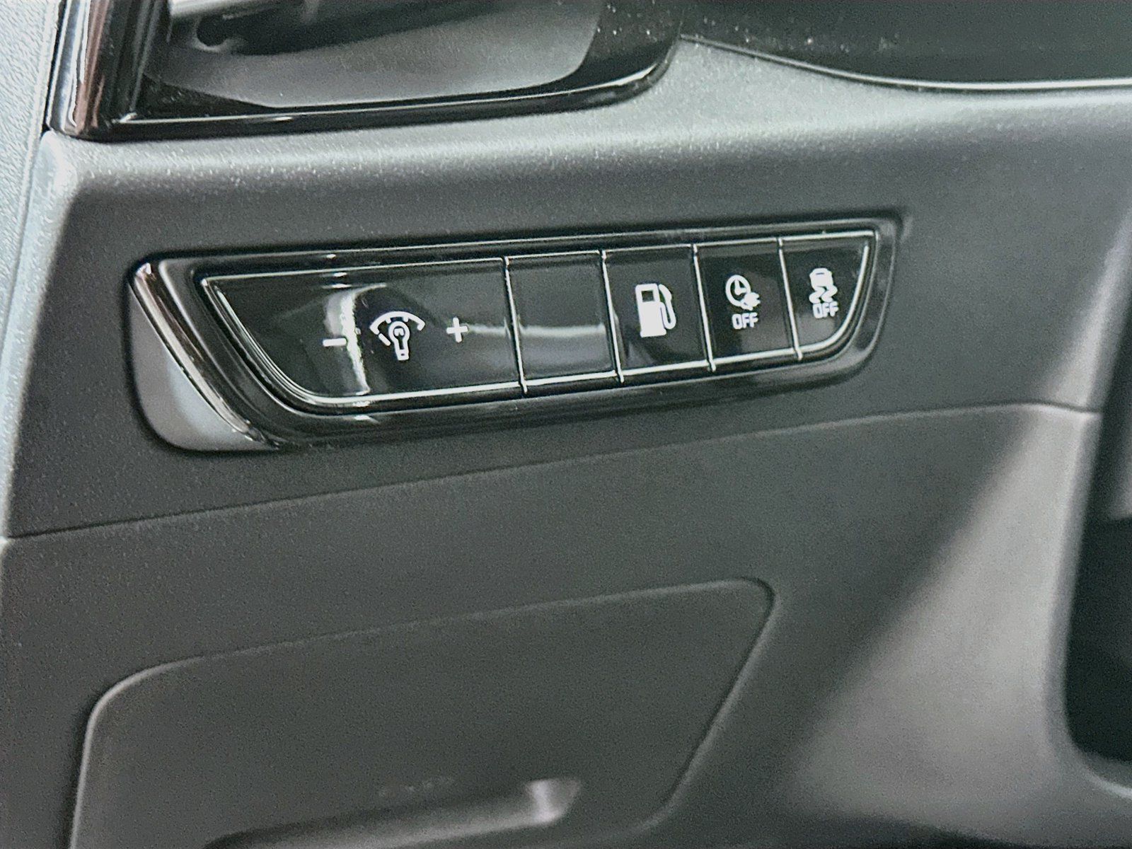 Used 2025 Kia Niro EX FWD image 11